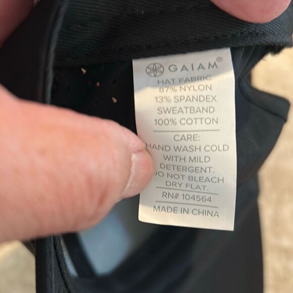 GAIAM Black Hat - Picture 6 of 6